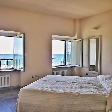 Appartamento Deluxe Con Terrazza Sul Mare Savona Exteriér fotografie