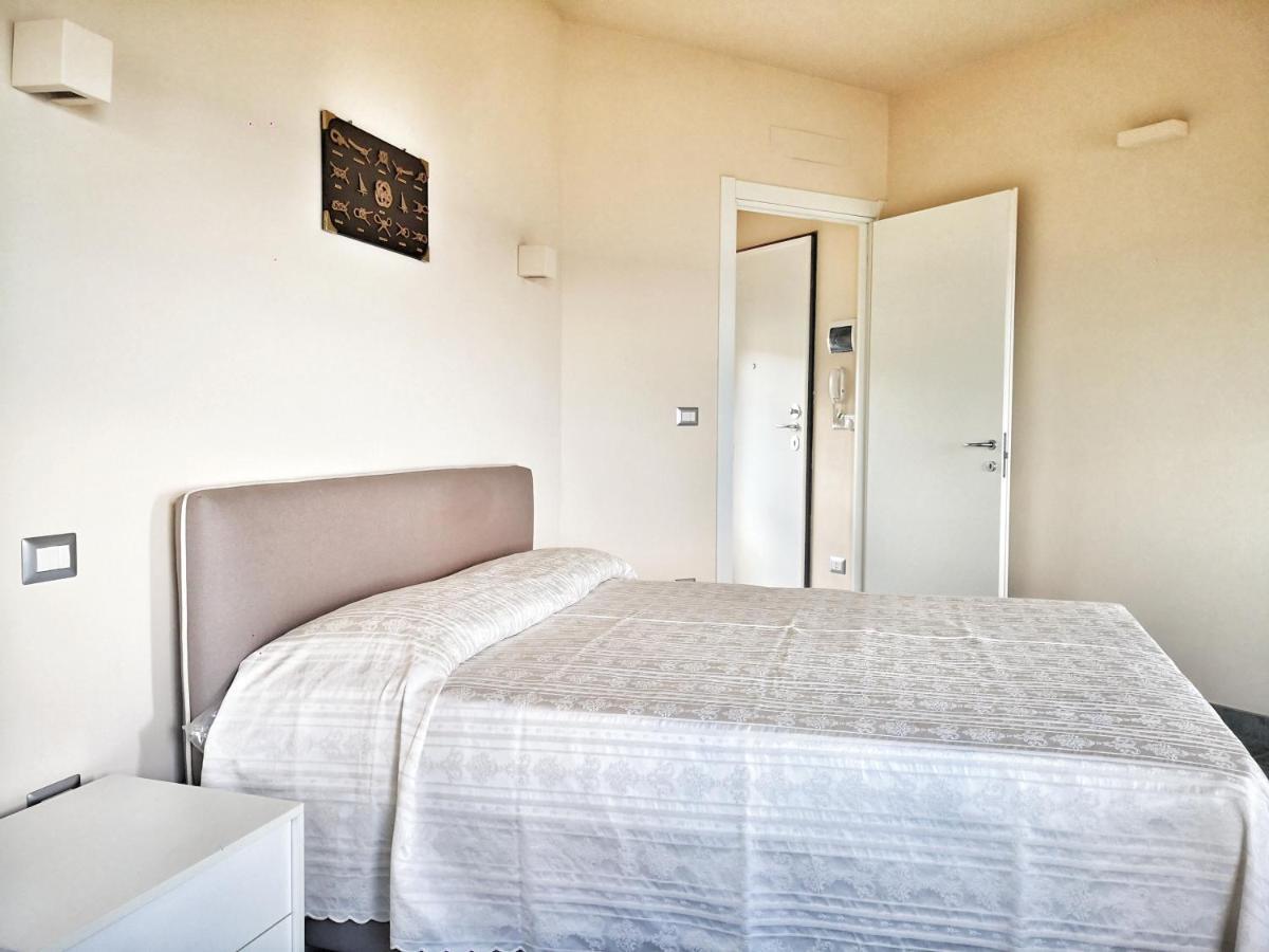 Appartamento Deluxe Con Terrazza Sul Mare Savona Exteriér fotografie