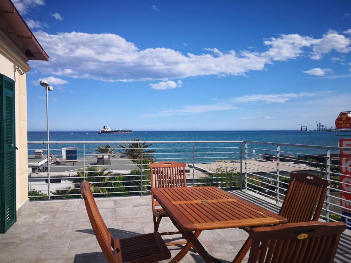 Appartamento Deluxe Con Terrazza Sul Mare Savona Exteriér fotografie