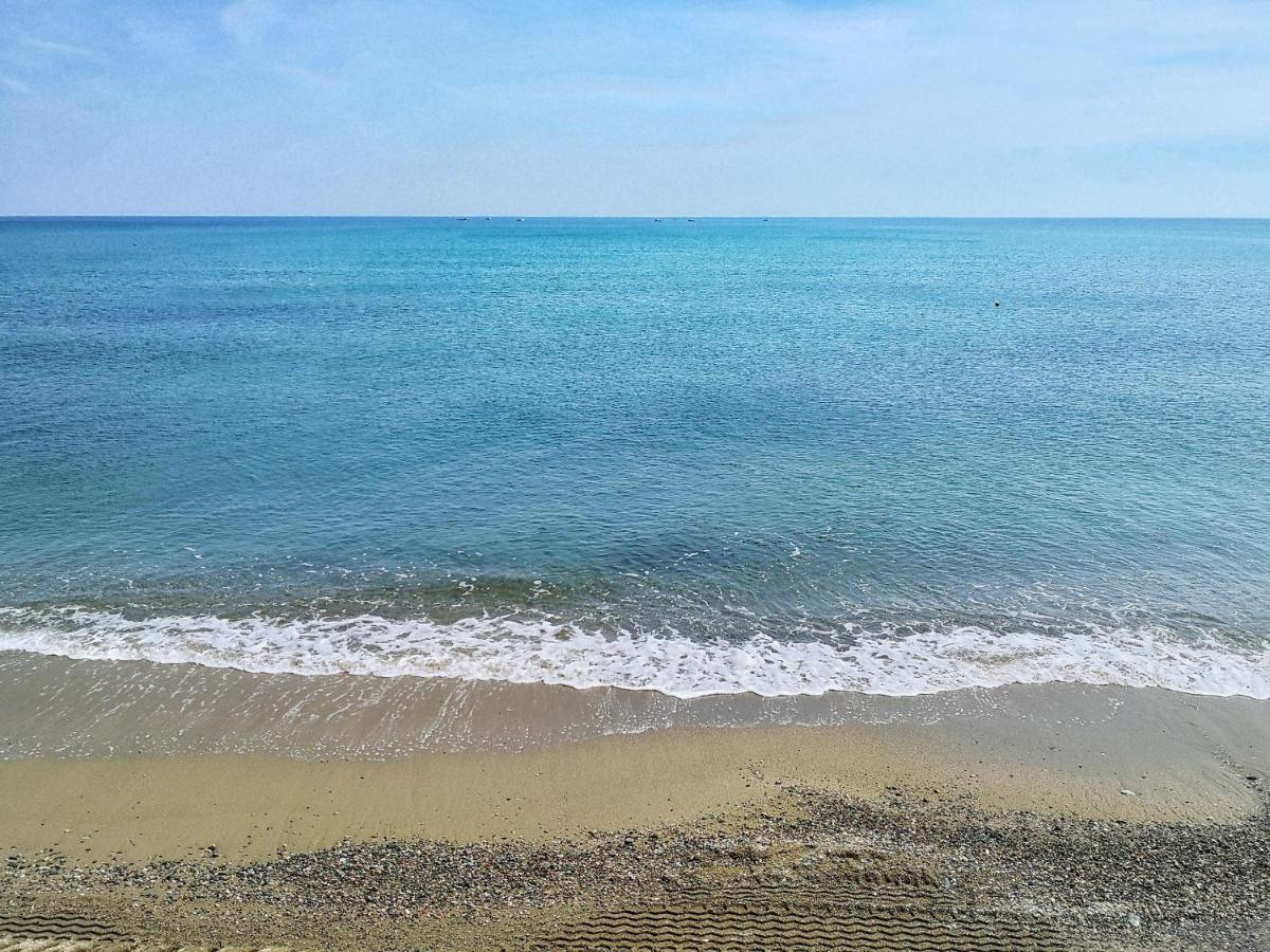 Appartamento Deluxe Con Terrazza Sul Mare Savona Exteriér fotografie