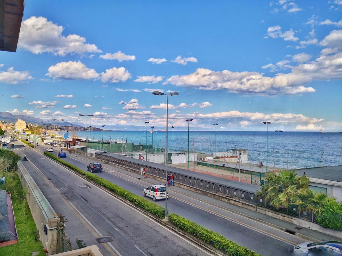 Appartamento Deluxe Con Terrazza Sul Mare Savona Exteriér fotografie